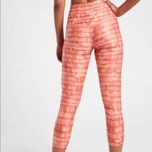 ATHLETA Elation Printed Capri in Tahiti Island Coral
